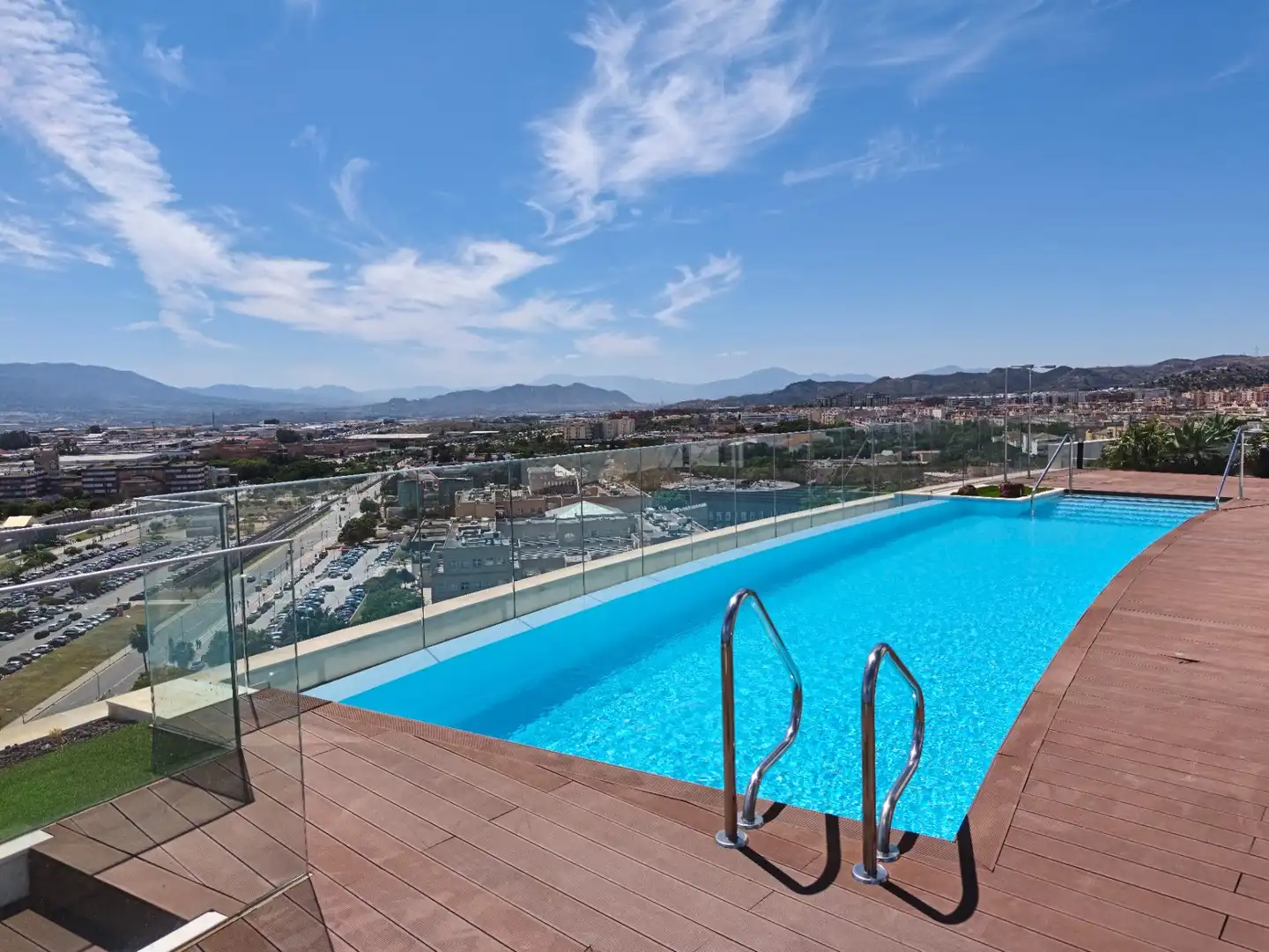 Piscina de Piso de alquiler en Málaga con Aire acondicionado, Calefacción y Terraza