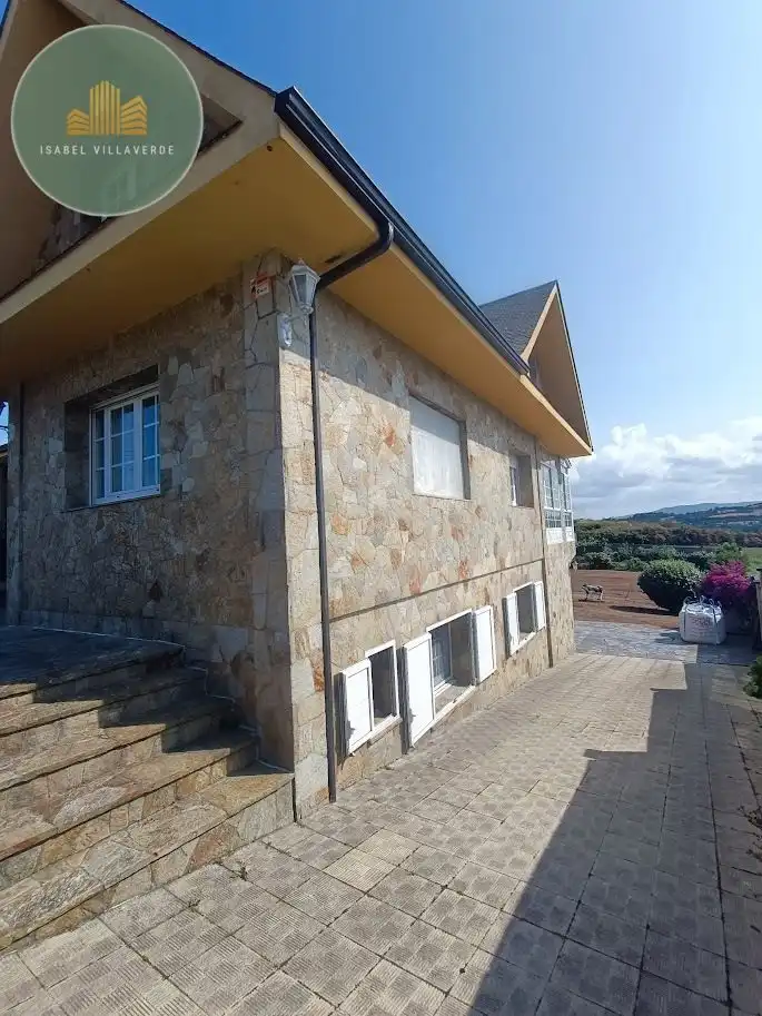 Vista exterior de Casa o chalet en venta en A Coruña Capital  con Calefacción, Jardín privado y Piscina