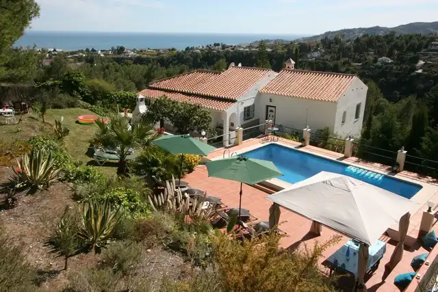 Houses for sale in Diseminado Almachares, Frigiliana