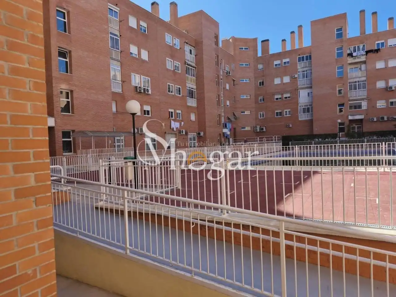 Vista exterior de Dúplex en venta en Toledo con Calefacción, Trastero y Piscina