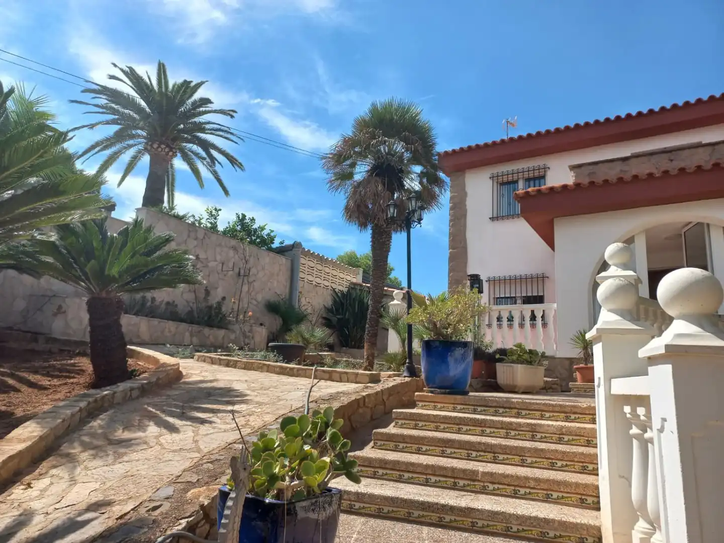 Vista exterior de Casa o xalet en venda en Oropesa del Mar / Orpesa amb Aire condicionat, Jardí privat i Terrassa