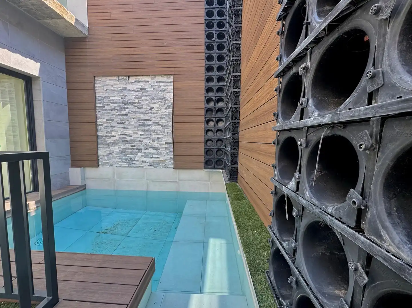 Piscina de Casa adosada en venta en Armilla con Aire acondicionado, Calefacción y Jardín privado