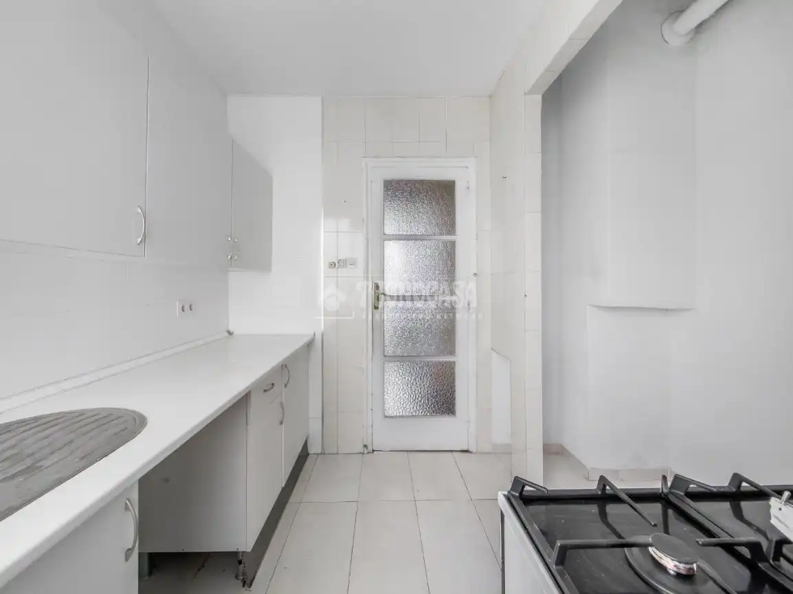 Kitchen of Flat for sale in Madrid  with Parquet flooring