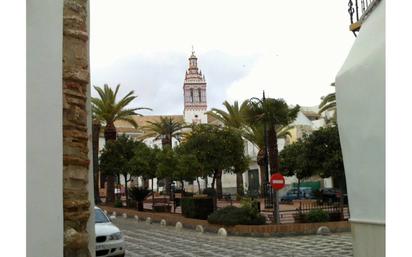 Vista exterior de Casa o xalet en venda en Fuentes de Andalucía amb Terrassa