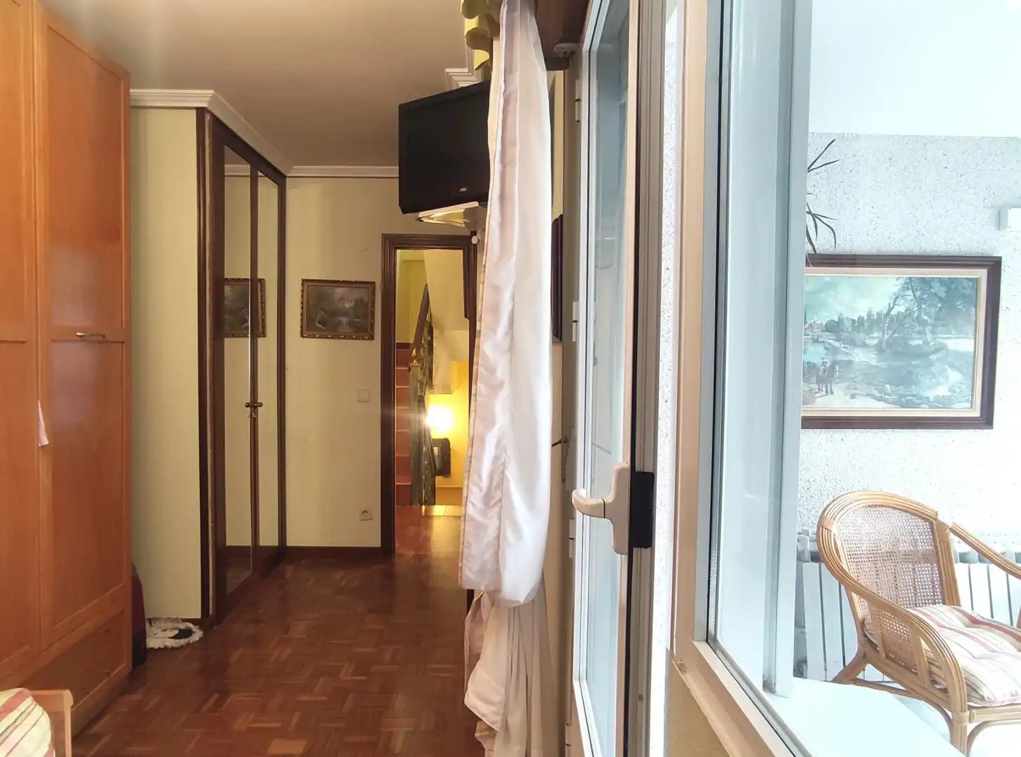 Dormitori de Casa adosada en venda en Alfoz de Quintanadueñas amb Calefacció, Parquet i Terrassa