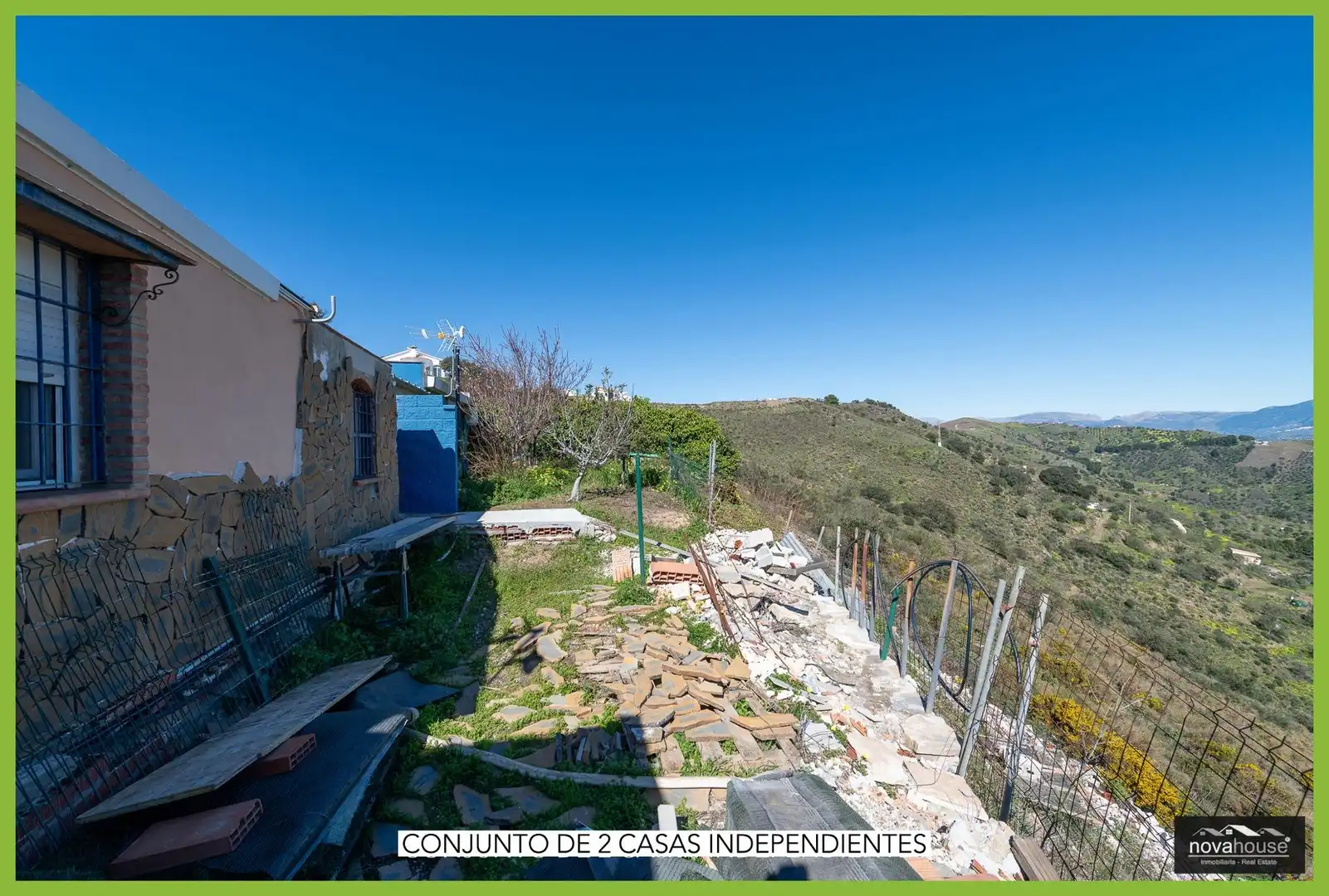 Garden of Houses for sale in Moclinejo