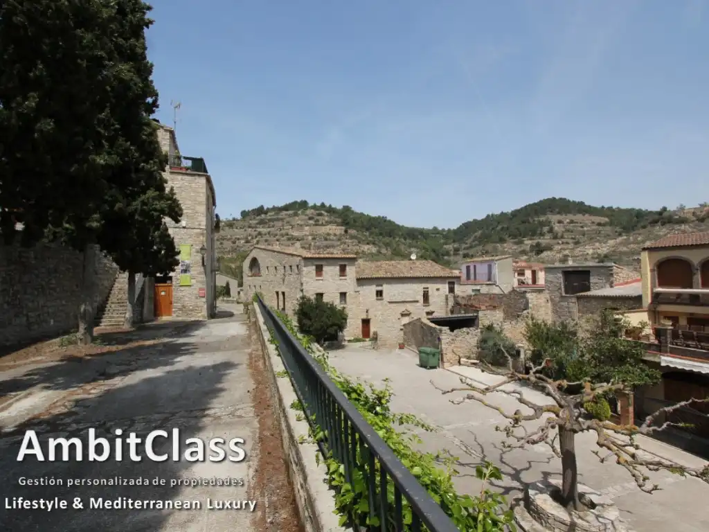 Vista exterior de Casa o xalet en venda en Vallfogona de Riucorb amb Calefacció, Jardí privat i Terrassa