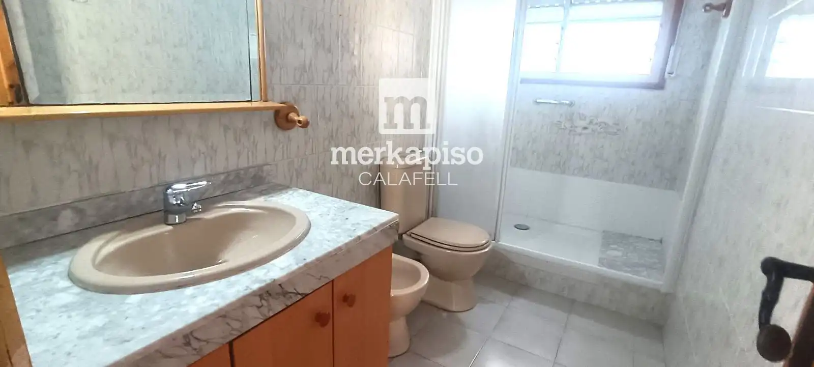 Badezimmer von Wohnung zum Verkauf in Calafell mit Terrasse