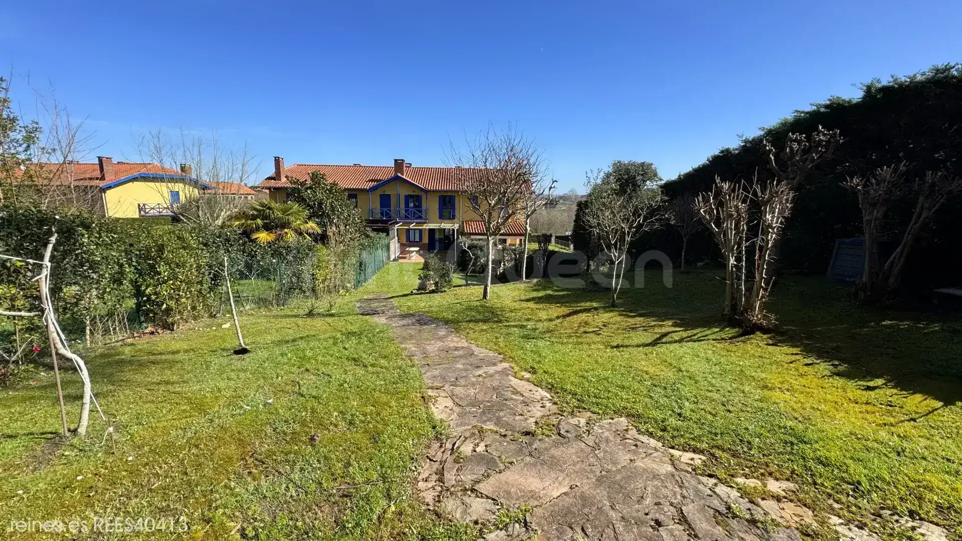 Jardí de Casa adosada en venda en Comillas (Cantabria) amb Calefacció, Jardí privat i Terrassa