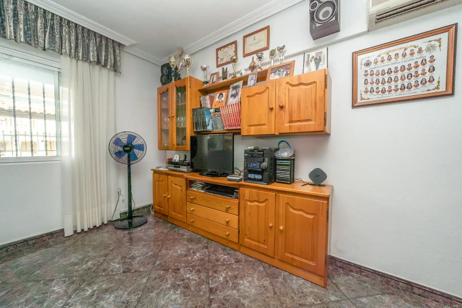 Sala d'estar de Casa adosada en venda en San Pedro del Pinatar amb Aire condicionat, Jardí privat i Terrassa