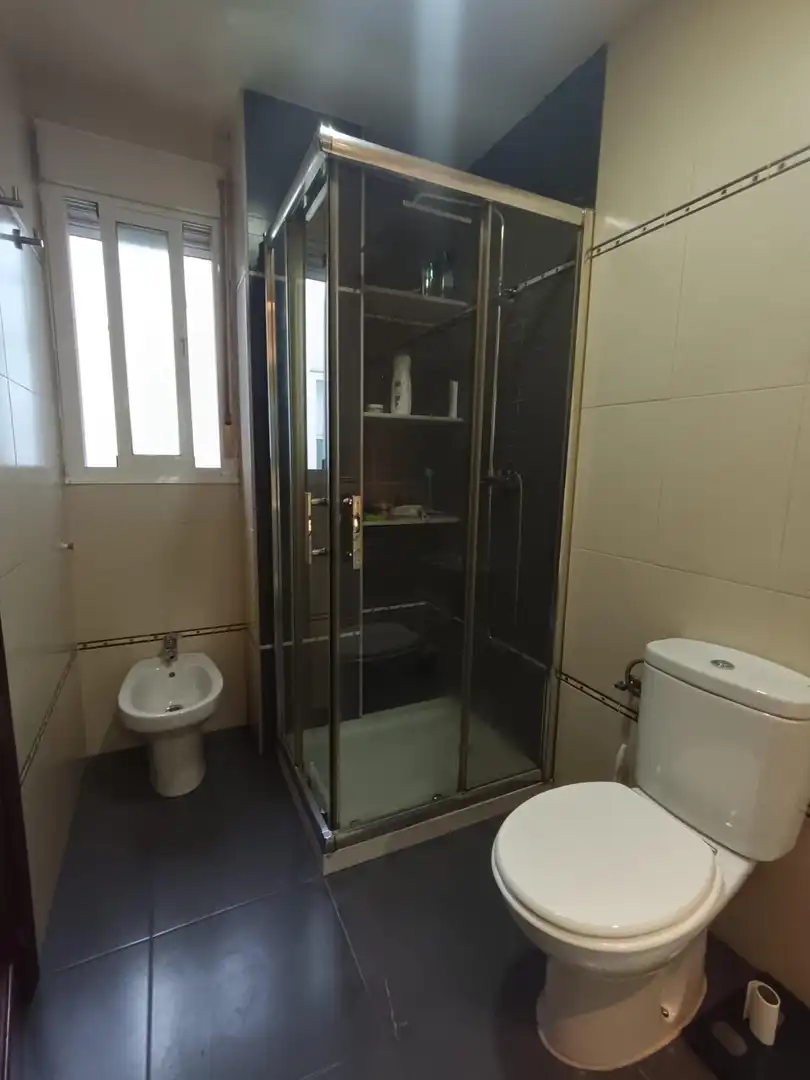 Baño de Piso en venta en La Algaba con Aire acondicionado