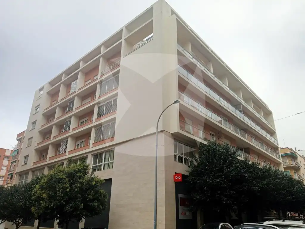 Office space with lift to rent in Calle Rafael Lucenqui, imagen 17