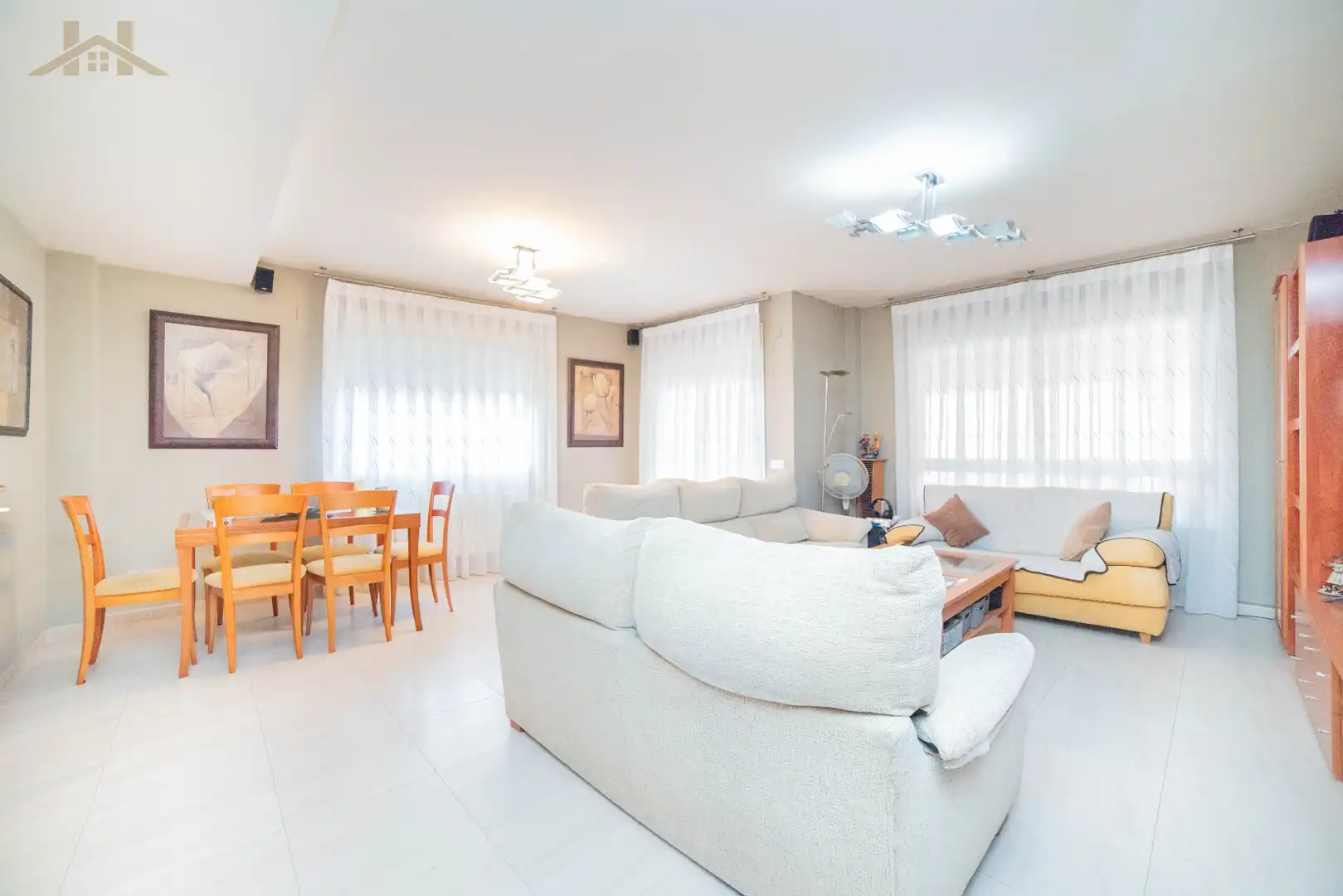 Sala de estar de Casa adosada en venta en Rivas-Vaciamadrid con Calefacción, Jardín privado y Trastero