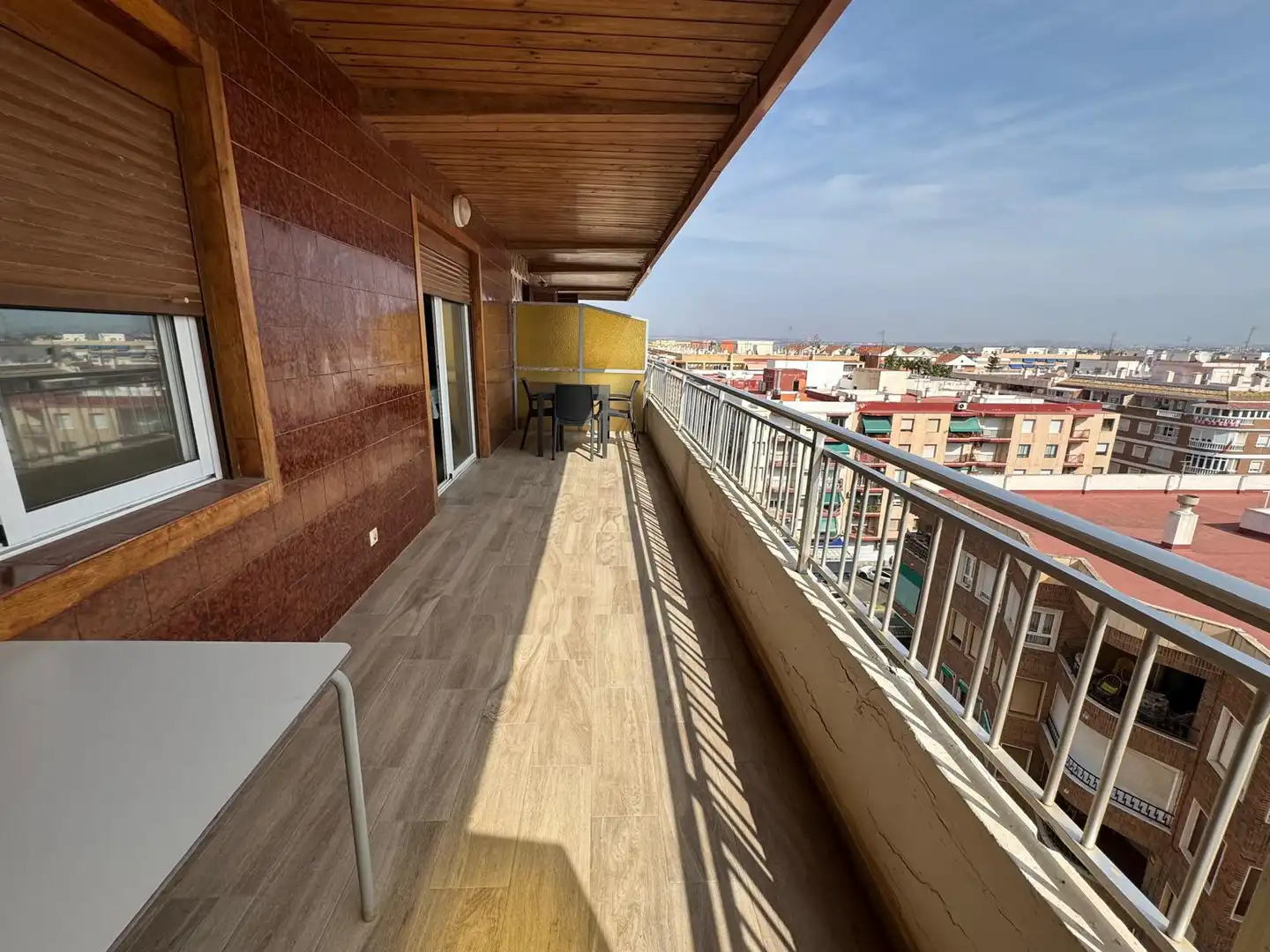 Terrassa de Pis en venda en Torrevieja amb Aire condicionat, Jardí privat i Piscina