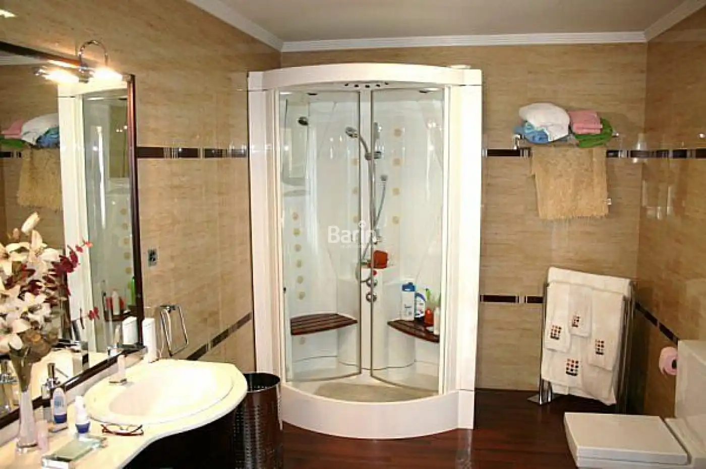 Bany de Casa o xalet en venda en Camas amb Aire condicionat, Jardí privat i Moblat