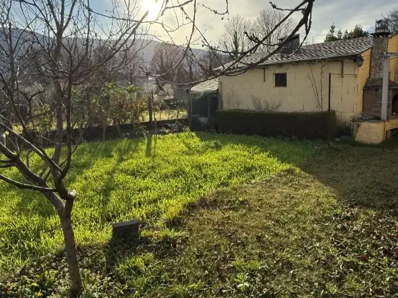 Pis en venda en O Barco de Valdeorras   amb Jardí privat, Parquet i Traster