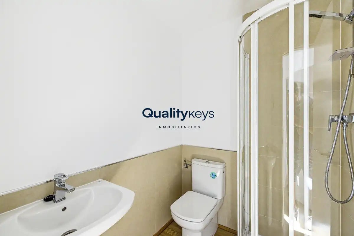 Baño de Casa o chalet en venta en Madrid con Aire acondicionado, Calefacción y Jardín privado