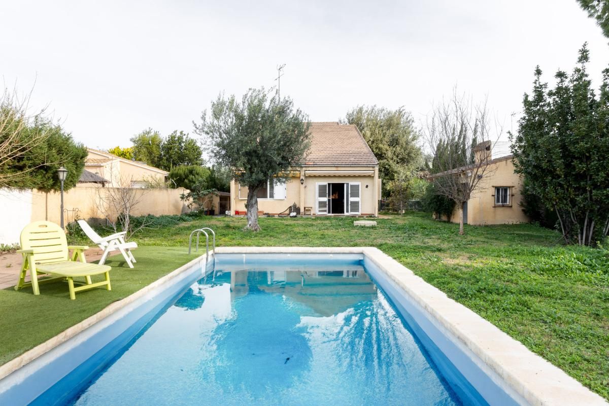 Jardí de Casa o xalet en venda en L'Eliana amb Aire condicionat, Calefacció i Jardí privat