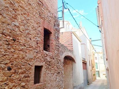 Vista exterior de Casa adosada en venda en Verges