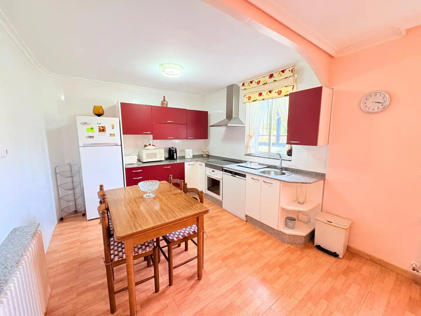 Cocina de Casa o chalet en venta en Torre del Bierzo con Calefacción, Jardín privado y Trastero