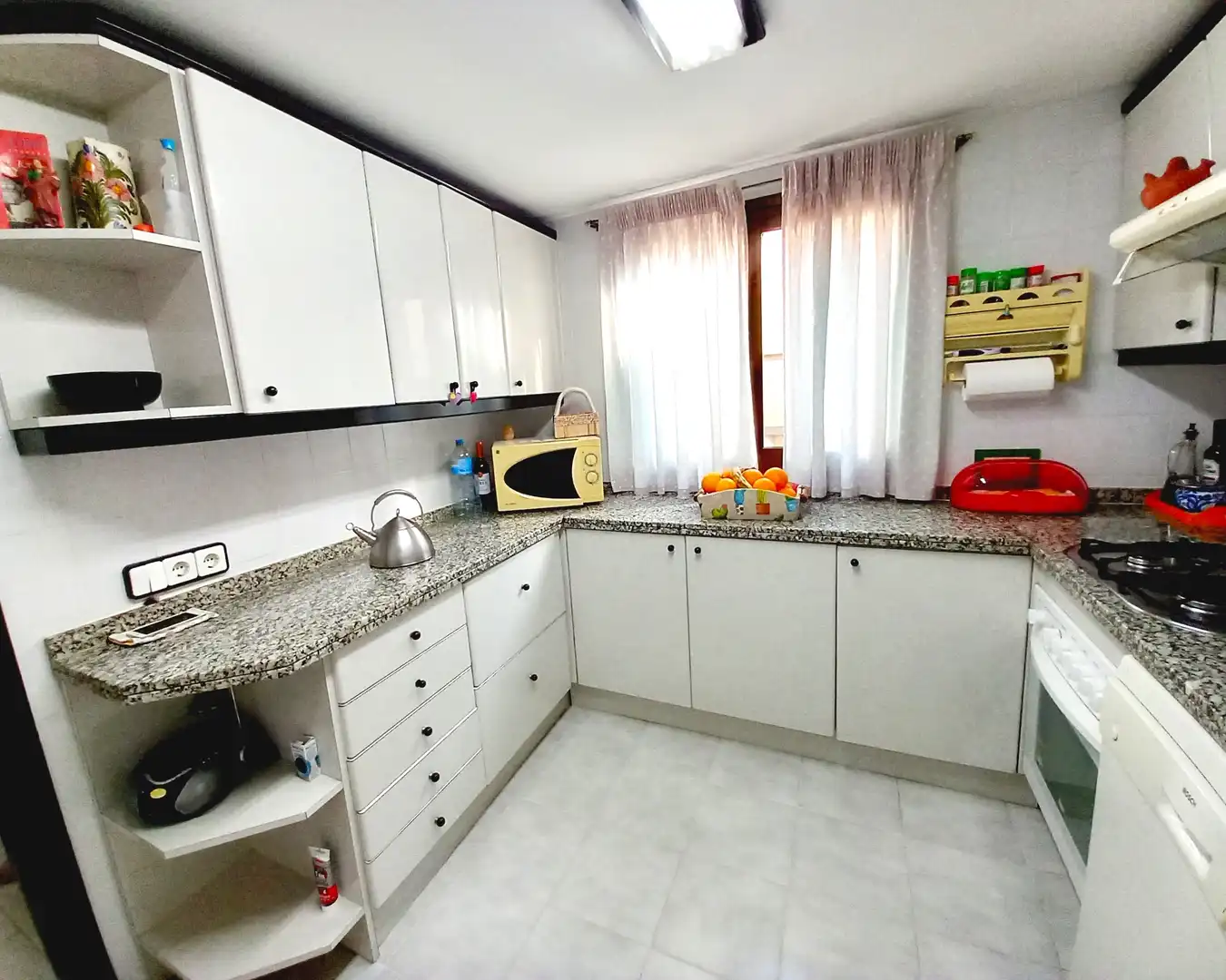 Cocina de Ático en venta en Benidorm con Aire acondicionado, Terraza y Amueblado