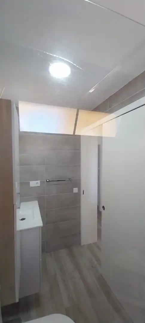 Bany de Apartament de lloguer en San Bartolomé de Tirajana amb Aire condicionat, Calefacció i Terrassa