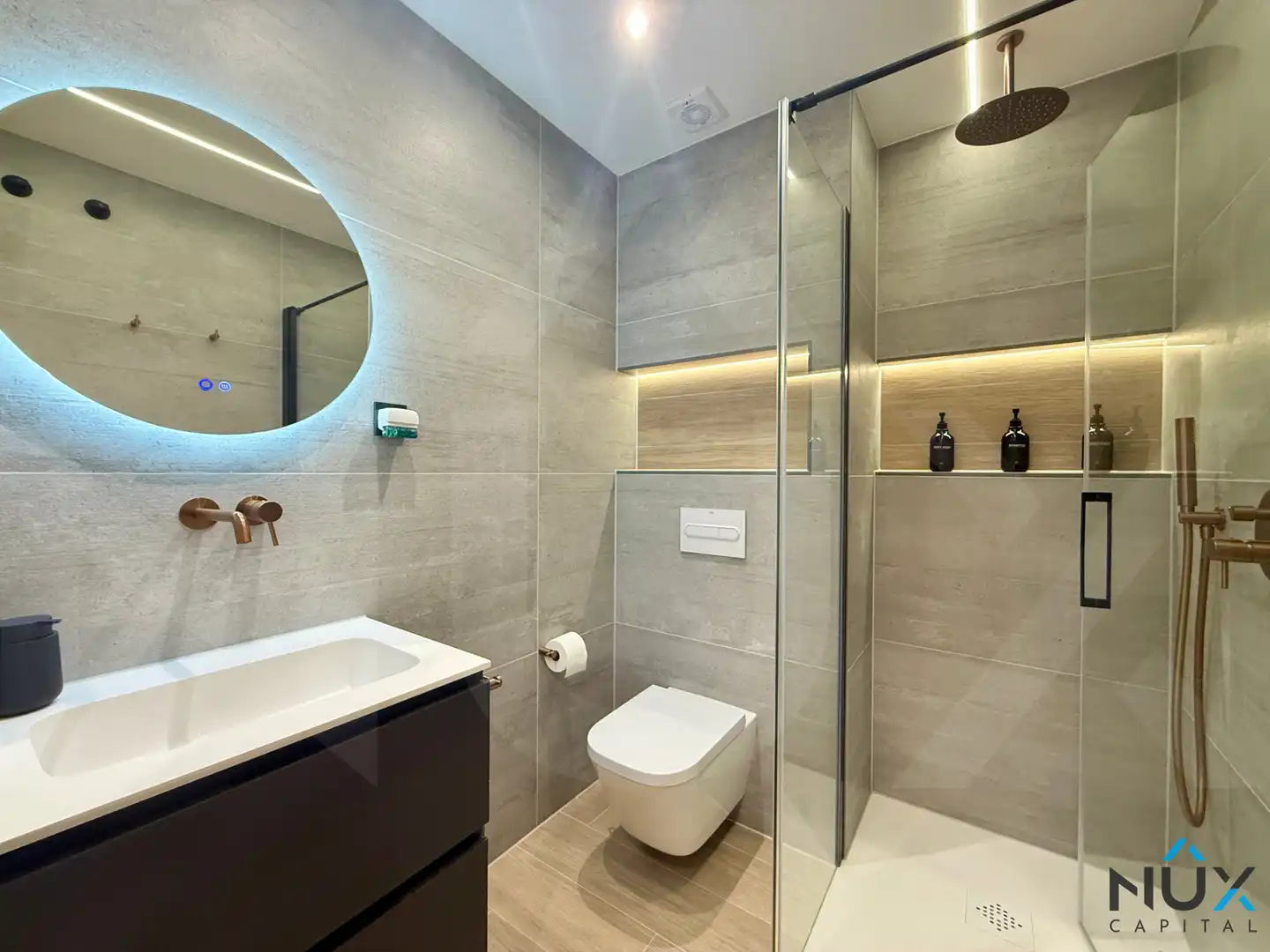Baño de Piso en venta en Cullera con Aire acondicionado, Calefacción y Amueblado