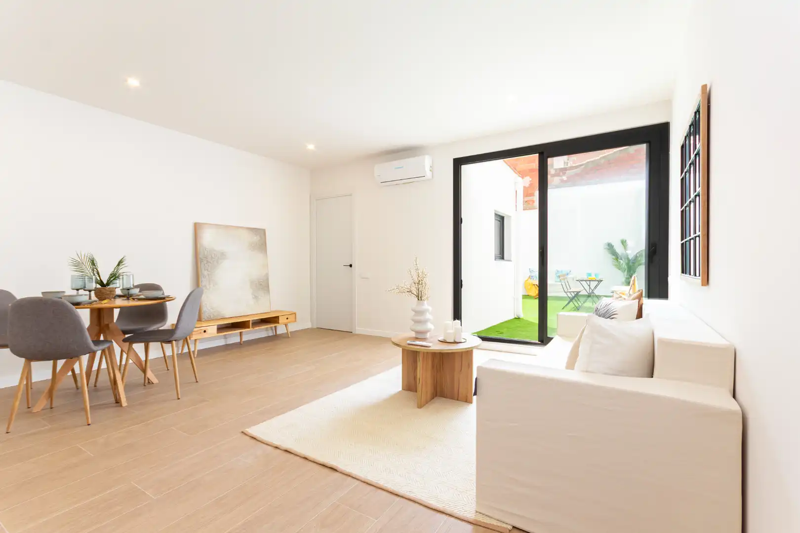 Living room of Houses for sale in Terrassa  with Heating, Parquet flooring and Oven