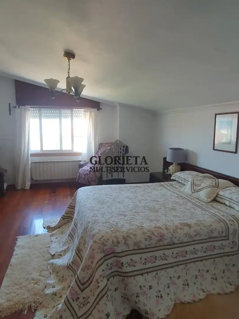 Bedroom of Houses for sale in Vigo   with Heating, Parquet flooring and Terrace