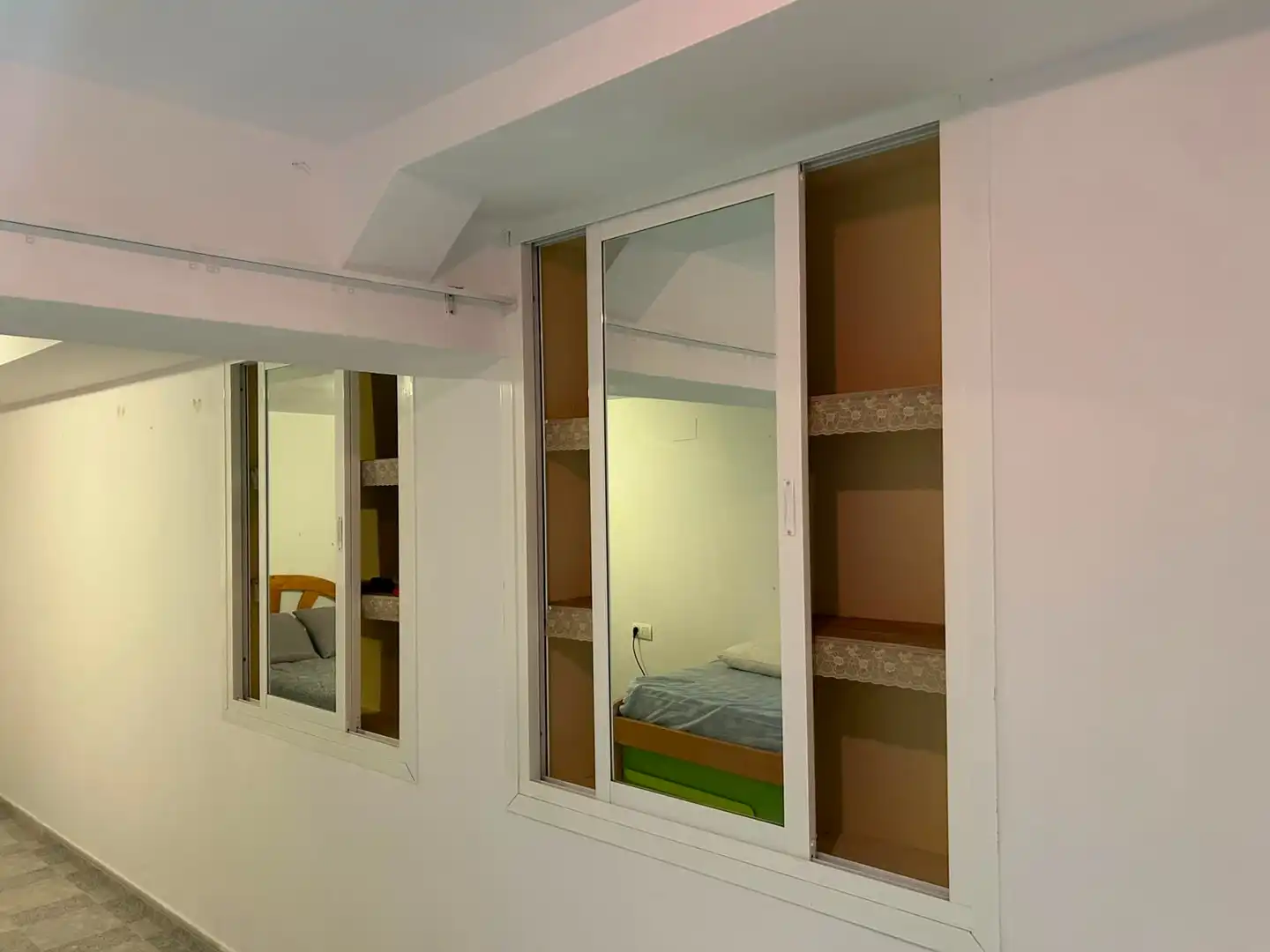 Habitación de Apartamento de alquiler en Algeciras con Calefacción, Terraza y Amueblado