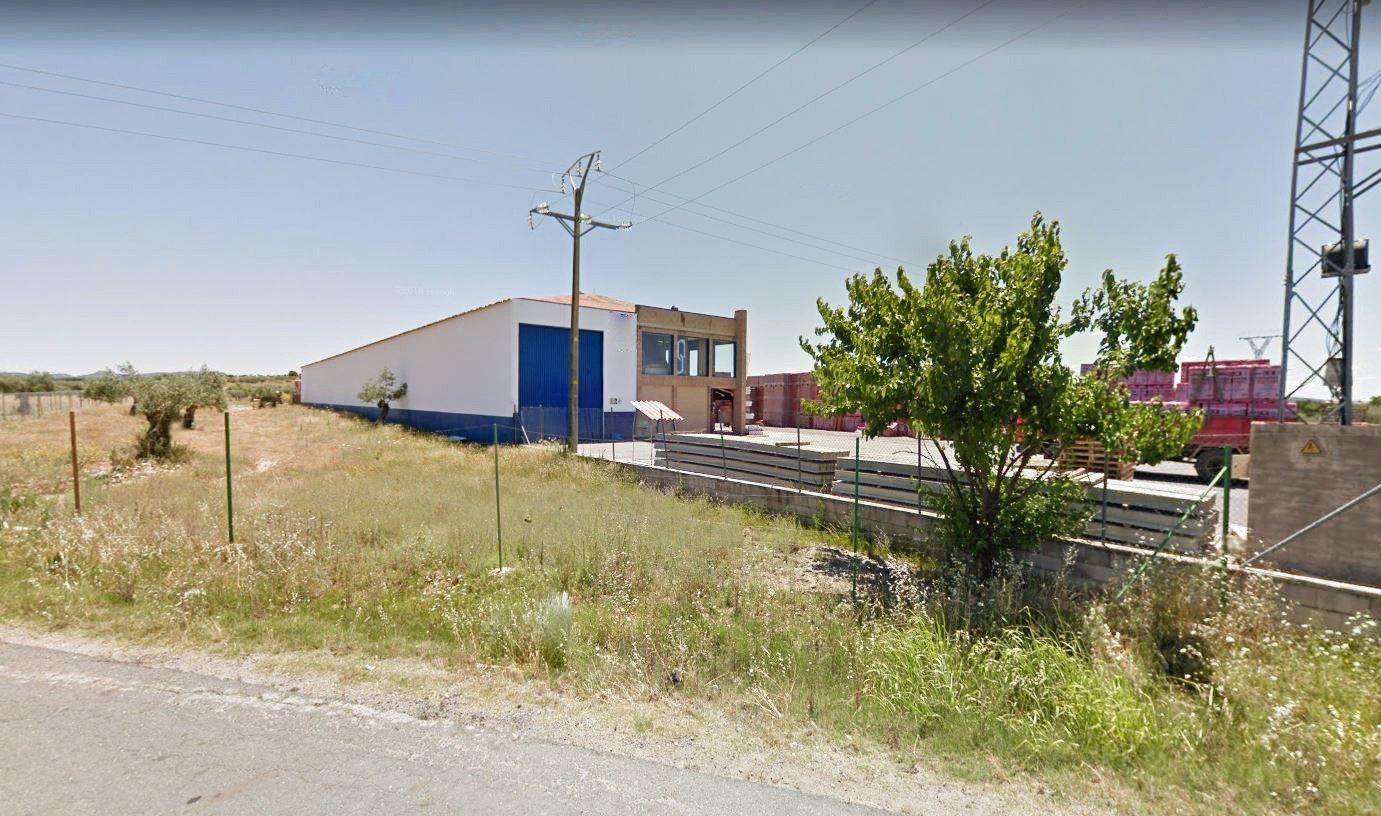 Vista exterior de Nau industrial en venda en Torrejoncillo