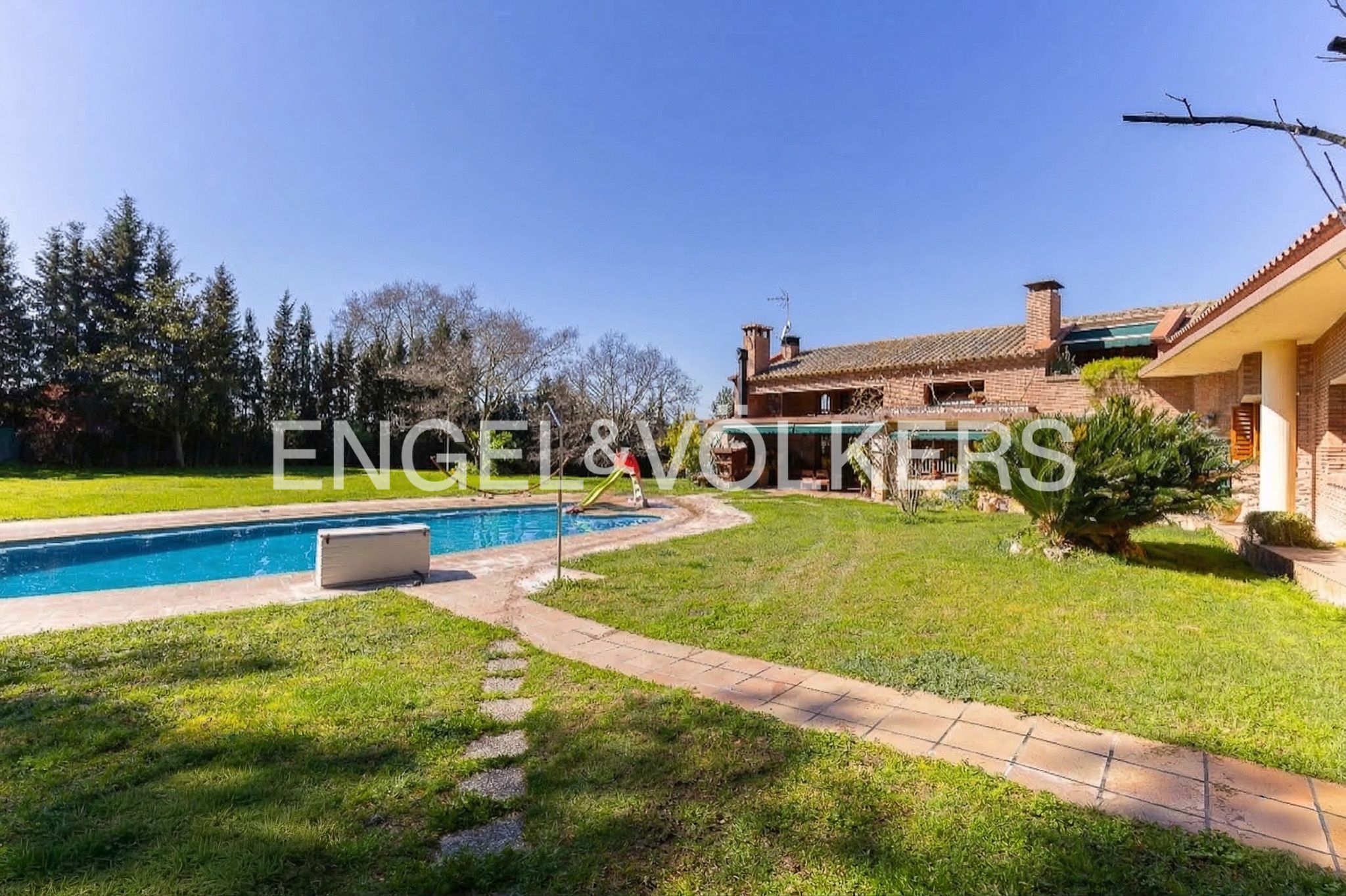 Außenansicht von Country house zum Verkauf in Caldes de Montbui mit Klimaanlage, Heizung und Privatgarten