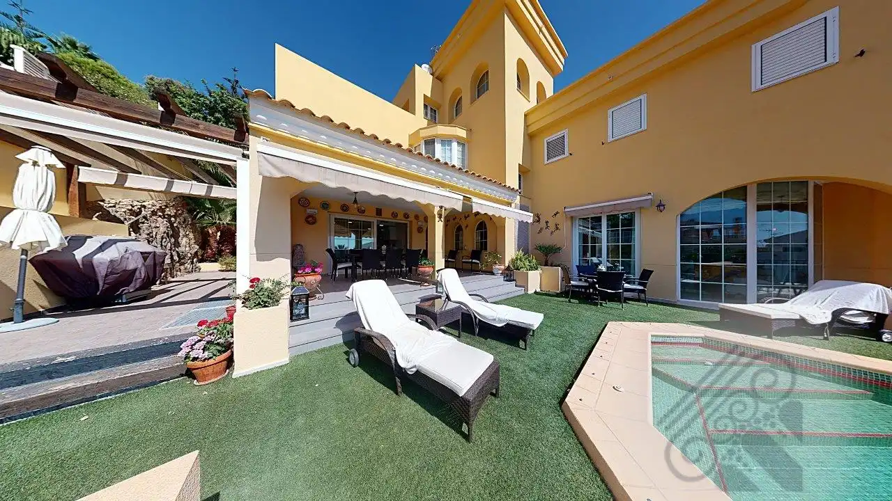 Casa o chalet en venta en Calle Altos del Golf, 19, Marina de la Torre