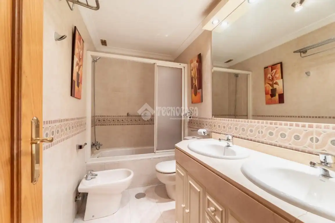 Badezimmer von Wohnung zum Verkauf in Majadahonda mit Heizung und Terrasse