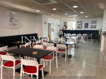 Local comercial en traspàs a Santa Coloma de Cervelló