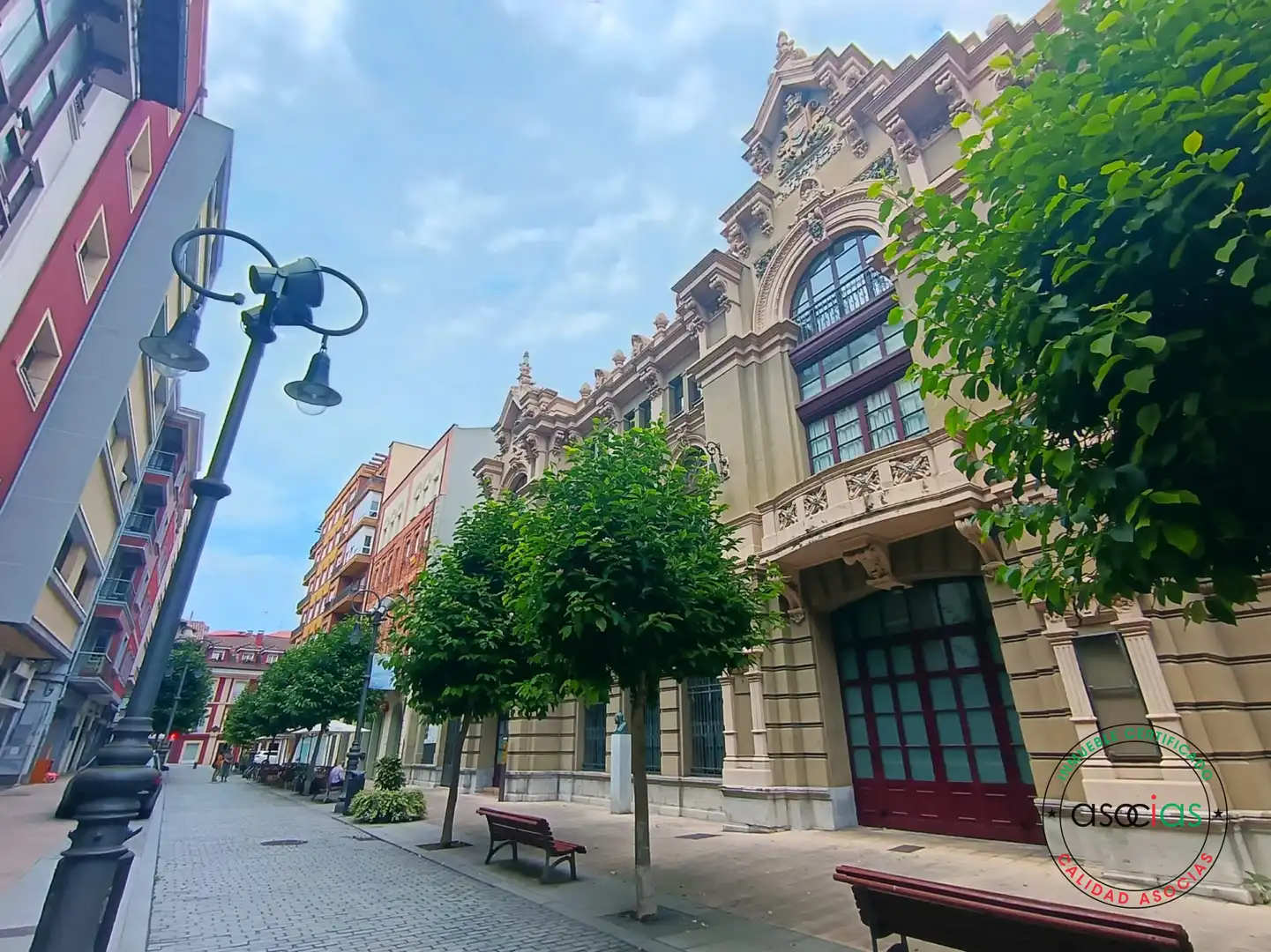 Vista exterior de Pis en venda en Avilés amb Calefacció i Parquet