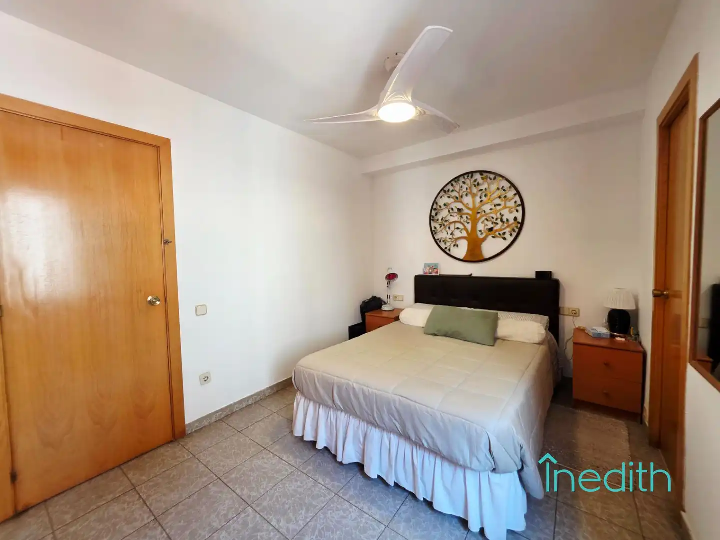 Dormitori de Casa o xalet en venda en Barcelona amb Aire condicionat, Calefacció i Terrassa