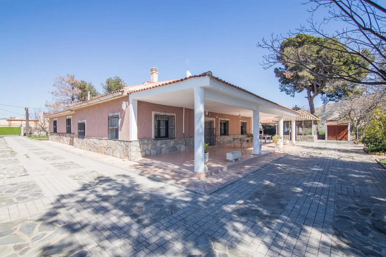 Vista exterior de Casa o chalet en venta en Redován con Jardín privado, Terraza y Piscina