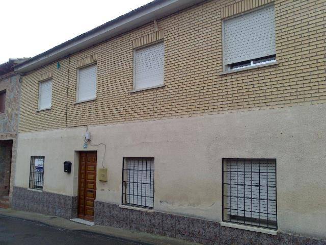 Casa adosada en Venta en JUAN CARLOS I en El Carpio de Tajo