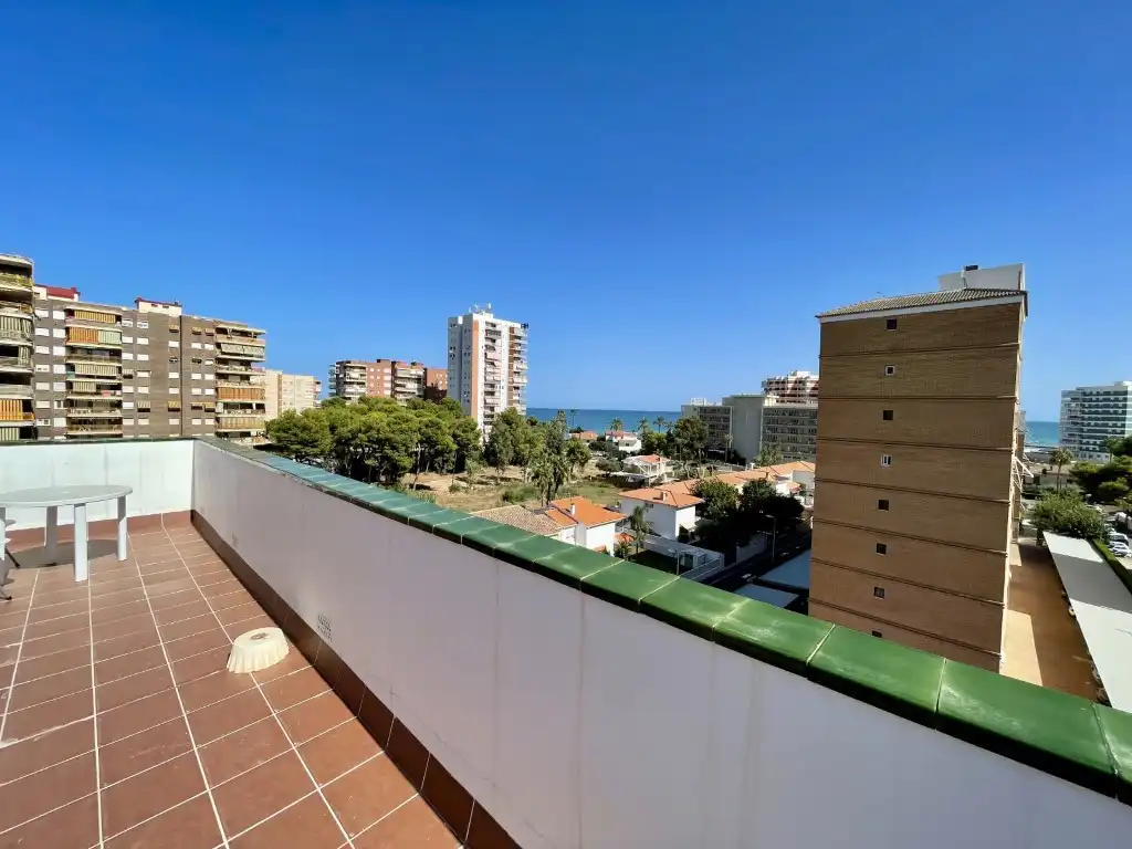 Terrasse von Wohnungen zur Miete in Benicasim / Benicàssim mit Klimaanlage, Privatgarten und Terrasse
