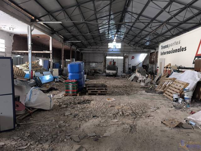 Nave industrial en Venta en Ponent