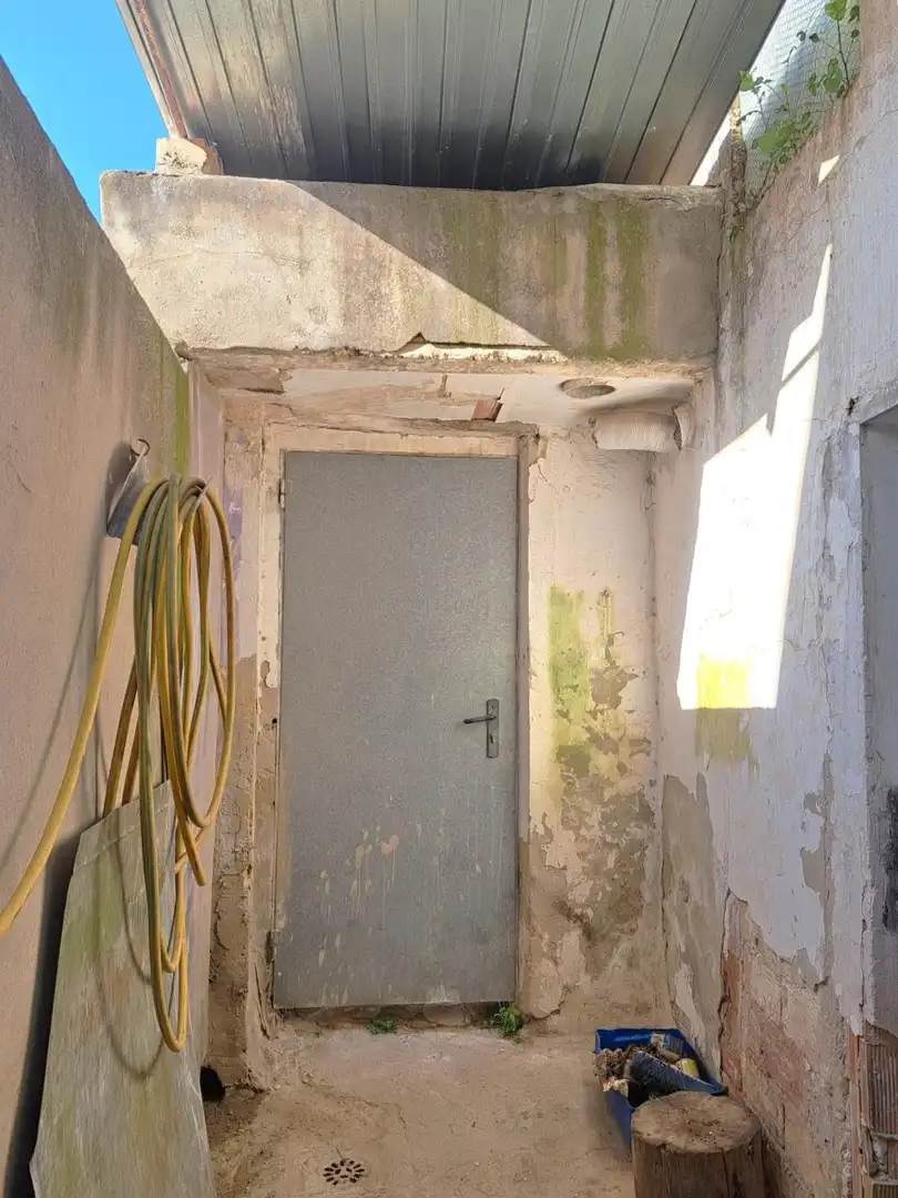 Houses for sale in Requena  with Terrace and Storage room