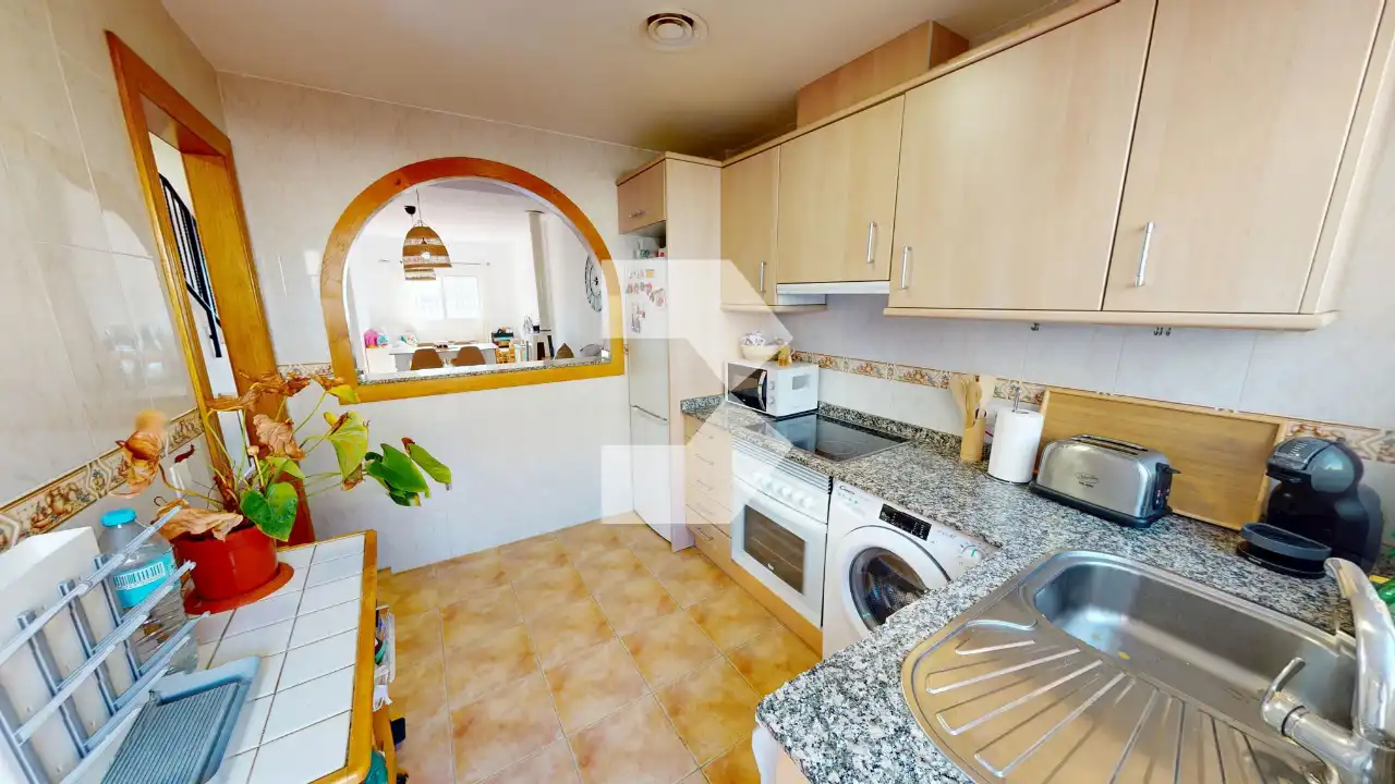 Küche von Einfamilien-Reihenhaus zum Verkauf in Mutxamel mit Klimaanlage, Heizung und Terrasse