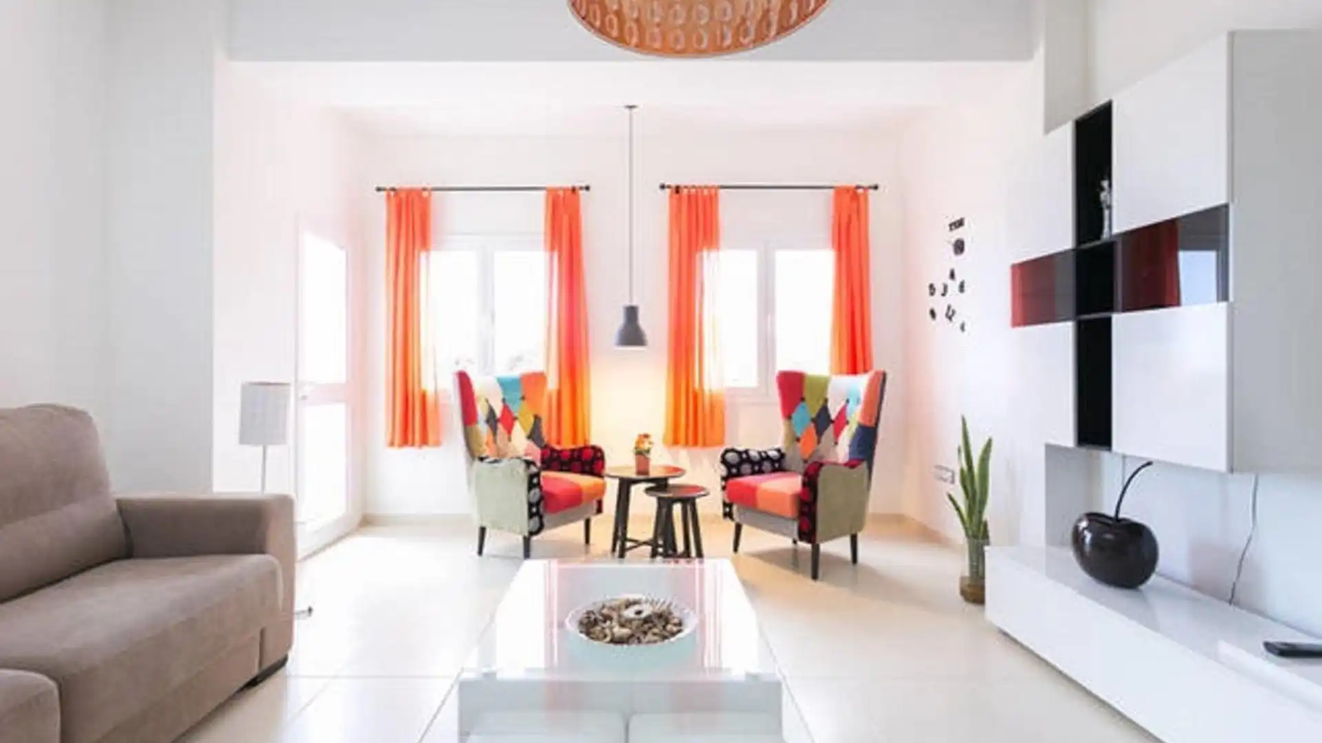 Sala de estar de Apartamento de alquiler en San Cristóbal de la Laguna con Terraza, Amueblado y Piscina comunitaria