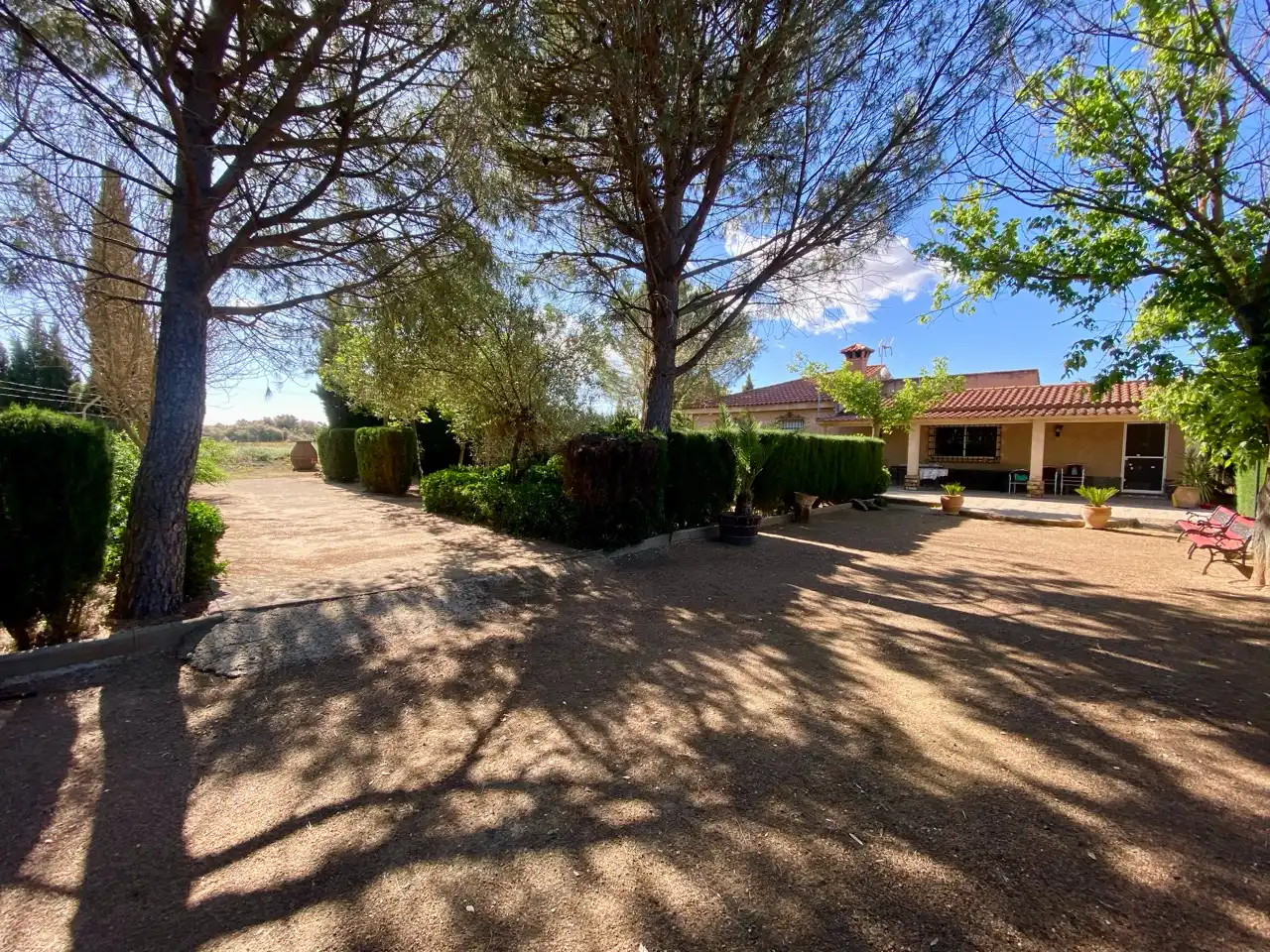 Vista exterior de Casa o chalet en venta en Fernán Caballero con Aire acondicionado, Jardín privado y Trastero