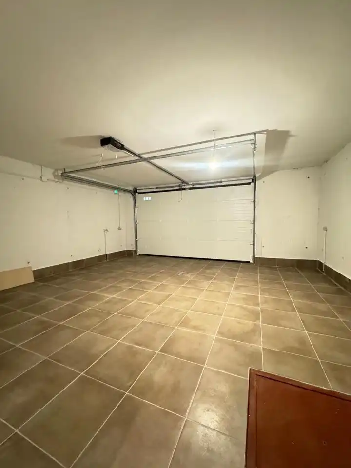 Haus oder Chalet zum Verkauf in Palazuelos de Eresma mit Privatgarten, Terrasse und Abstellraum