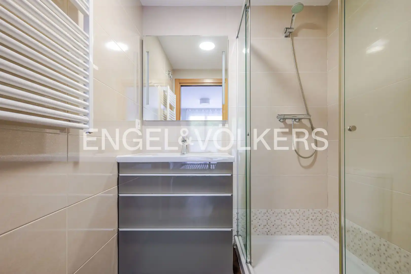 Badezimmer von Wohnung zum Verkauf in Donostia - San Sebastián  mit Heizung, Terrasse und Schwimmbad