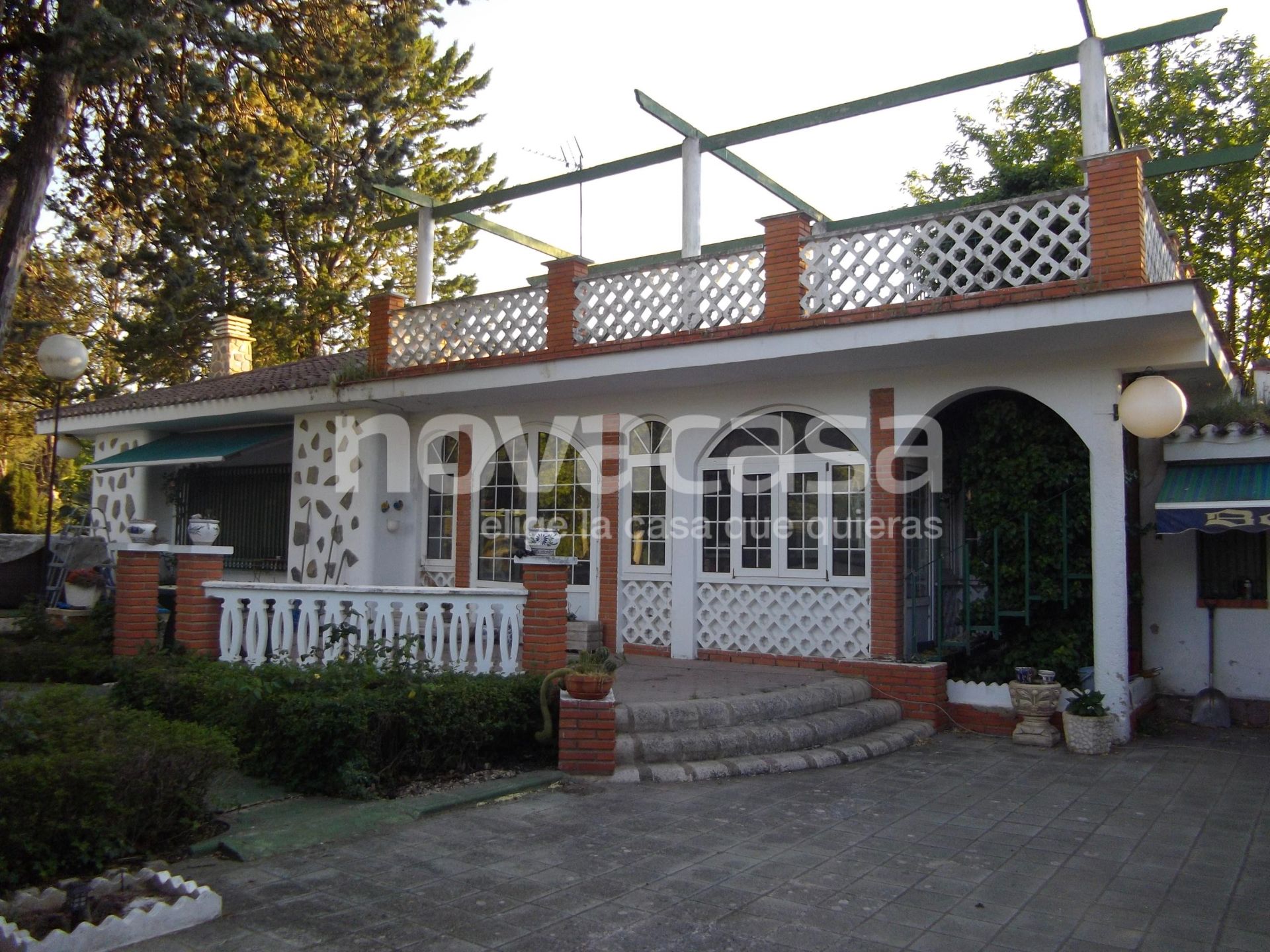 Vista exterior de Casa o xalet en venda en  Albacete Capital amb Jardí privat, Terrassa i Traster