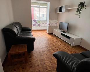Sala d'estar de Pis de lloguer en Burgos Capital amb Moblat