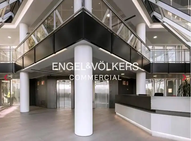 Oficina de lloguer a Centre - Eixample – Can Llobet, imagen 2